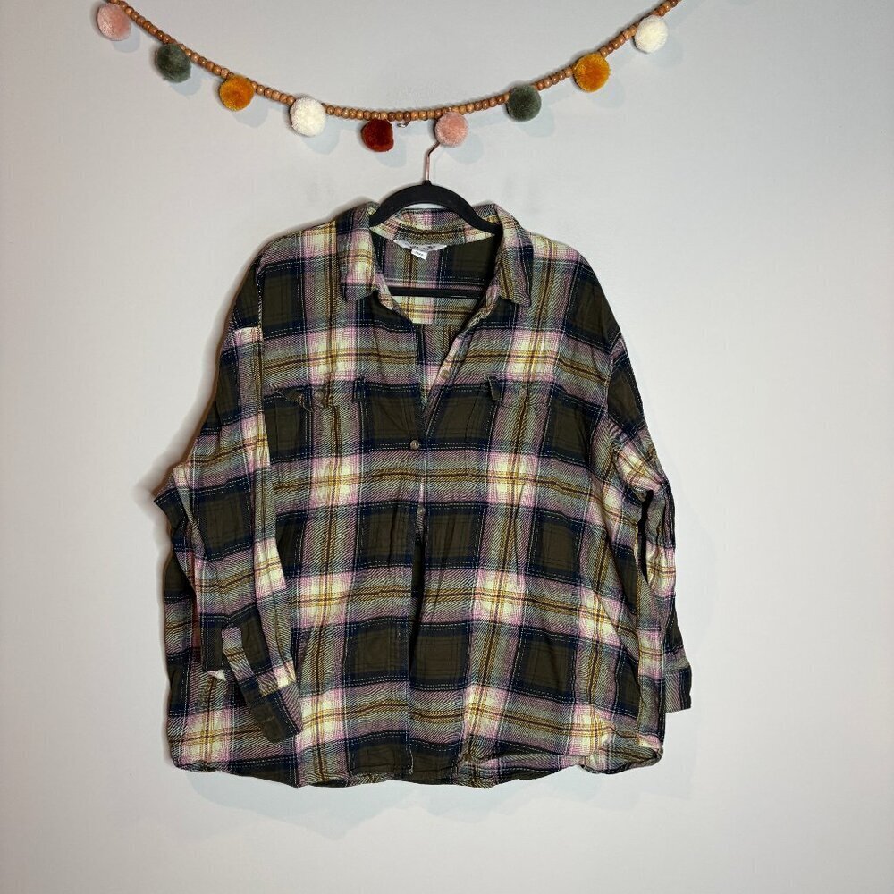 🔆 Old Navy plaid flannel Boyfriend shirt